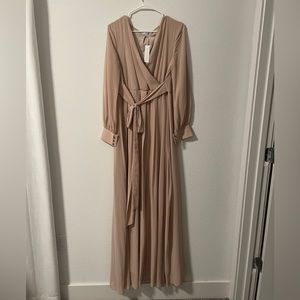 NWT Baltic Born Lydia Maxi Dress - Nude Chiffon